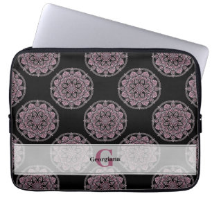 Mit Monogramm rosa Blumenfronten Polka Dot Mandala Laptopschutzhülle
