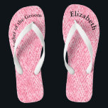 Mit Monogramm Rosa Glitzer Mutter des Brautpaares Flip Flops<br><div class="desc">Ein lustiges Geschenk für die Mutter der Braut und des Bräutigams. Wenn sie am Ende der Nacht müde ist,  will sie diese! Personalisieren Sie sie!</div>