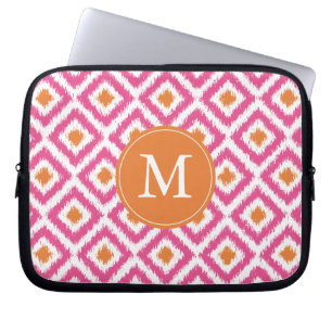 Mit Monogramm-Rosa-Mandarine Ikat-Muster Laptopschutzhülle