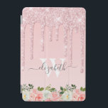 Mit Monogramm Rose Gold Glitzer Tropfen Rosa Blüte iPad Mini Hülle<br><div class="desc">Moderne, mädchenhafte Rose Gold Glitzer Tropfen Name und mit Monogramm ipad Abdeckung. Dieses Design verfügt über rot rosa Rosa Gold Glitzer funkeln Tropfen auf rosa Hintergrund. Im unteren rot rosa Aquarellfarben Rose Blumengestalt. Einschließlich eines benutzerdefinierten personalisierten Monogramm-Initial und einer Textvorlage mit Vornamen in handgeschriebenem Skript-Schriftart. Perfektes weibliches Geschenk. Bitte beachten...</div>