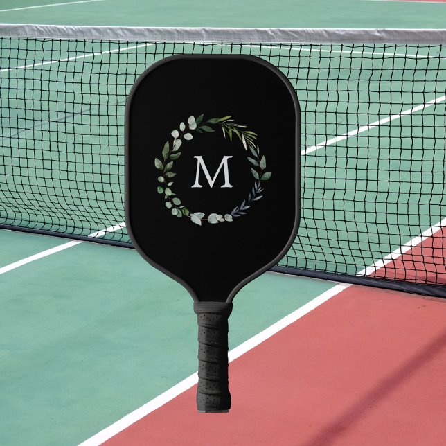 Mit Monogramm Sage Green Blätter Grünfläche Kranz Pickleball Schläger (In situ)
