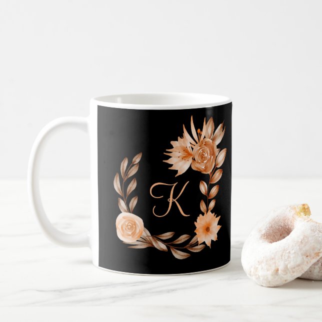 Mit Monogramm Schwarzes Brot und Pfirsichblüten Kaffeetasse (Mit Donut)