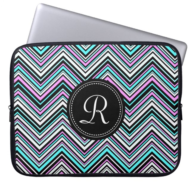 Mit Monogramm weibliches Stammmuster Zickzack Laptopschutzhülle (Vorderseite)