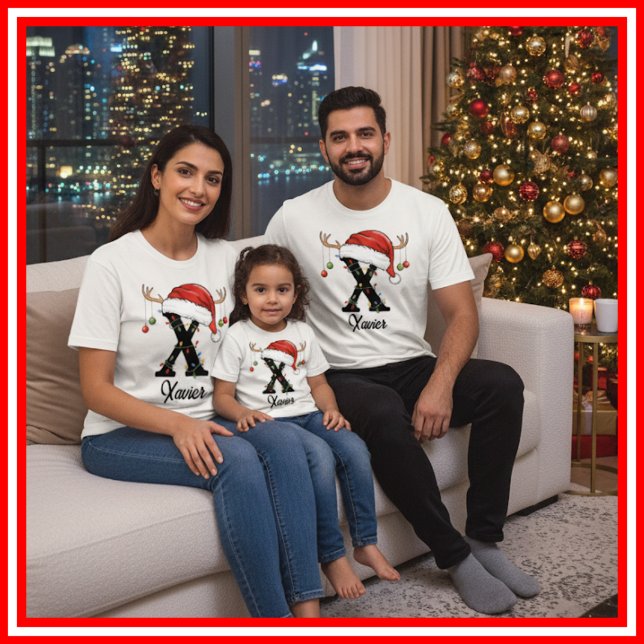 Mit Monogramm Weihnachtsantler-Weihnachtsmannmütze T-Shirt (Von Creator hochgeladen)