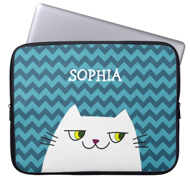 Mit Monogramm weiße Katze und blaues Zig Zag Laptopschutzhülle (Vorderseite)