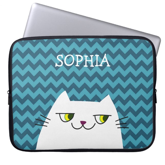 Mit Monogramm weiße Katze und blaues Zig Zag Laptopschutzhülle (Vorderseite)