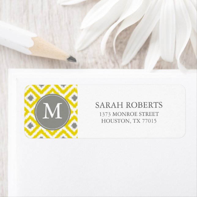 Mit Monogramm Yellow Greonds Ikat Pattern (Insitu)