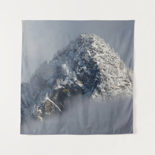 MIT SCHNEE BEDECKTER BERG WANDTEPPICH