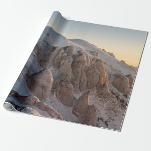 MIT SCHNEE GEDECKTE BIG-ROCK-FORMATIONEN GESCHENKPAPIER