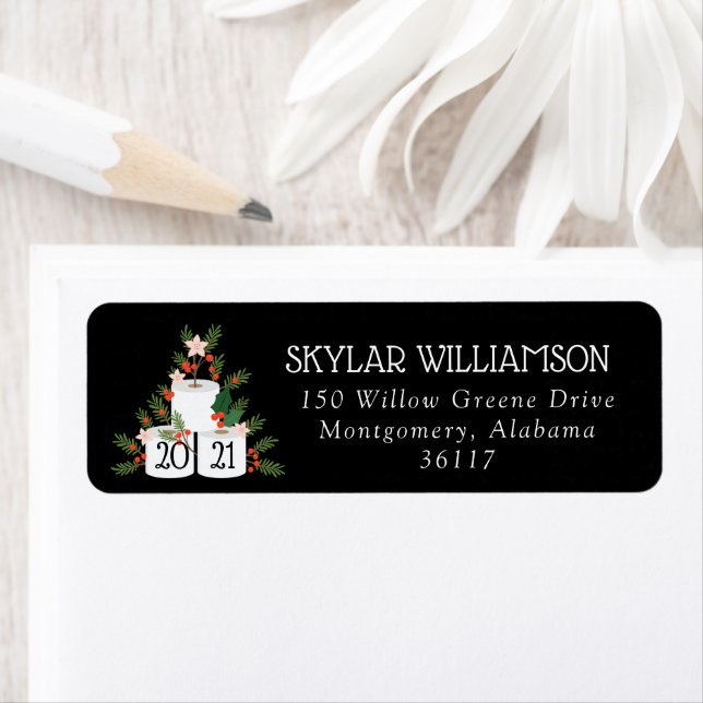 Mit seinem lustigen Toilettenpapier Weihnachtsbaum (Insitu)