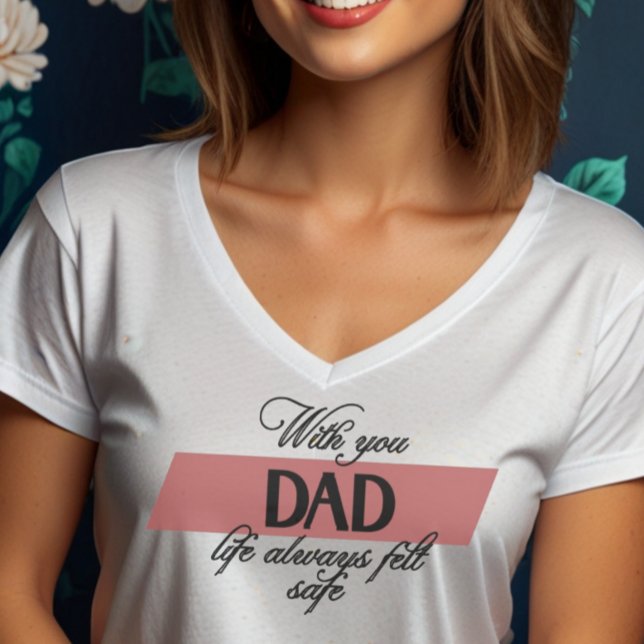 Mit Vater | Damen-V-Ausschnitt T-Shirt (Von Creator hochgeladen)