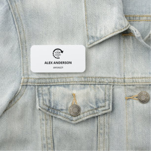 Mitarbeiter der Firma für benutzerdefinierte Logos Namensschild
