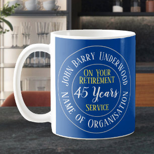 Mitarbeiter, die in den Ruhestand gehen. Mitarbeit Kaffeetasse