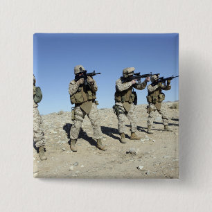 Mitglieder des militärischen Übergangsteams Button