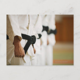 Mitglieder eines Judo Dojo Postkarte