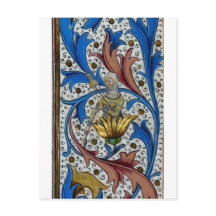 Mittelalterliche Frau, die sich mit Spindel und St