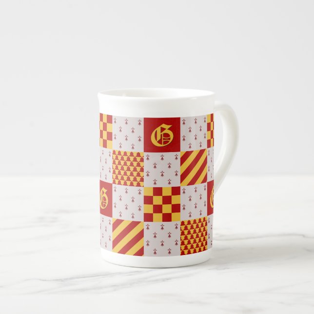 Mittelalterliche Rotgelbe Magische Fantasie Herald Prozellantasse (Vorderseite Rechts)