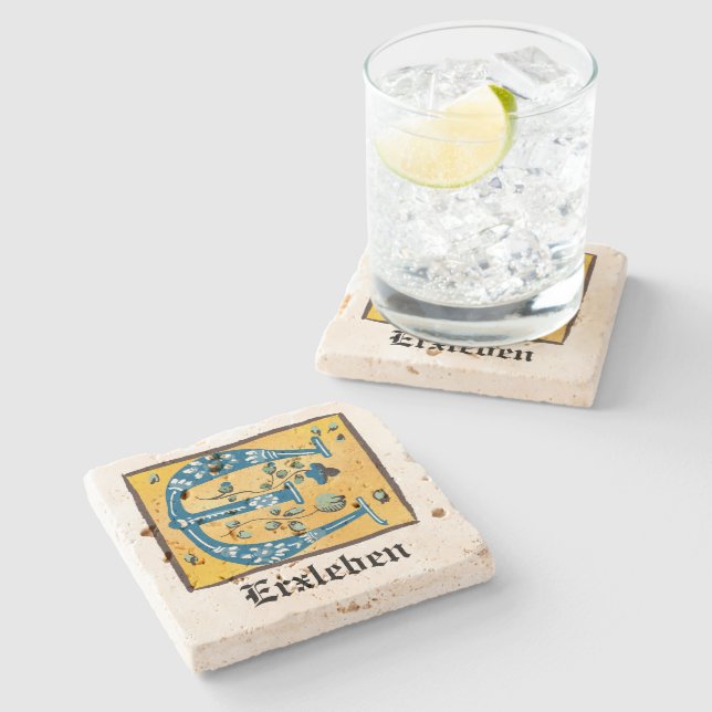 mittelalterlicher blutlichter Letter E Monogramm Steinuntersetzer (Seitenansicht)