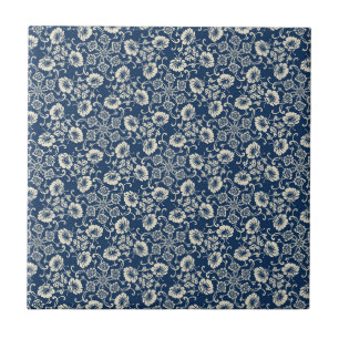 Mittelalterliches blaues Blumendesign Fliese