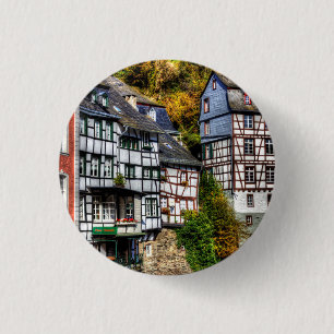 Mittelalterliches Dorf Monschau in Deutschland Button