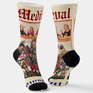 MITTELALTERLICHES TURNIER, KÄMPFENDE RITTER UND DA SOCKEN