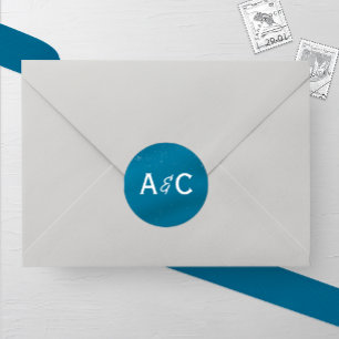 Mittelblauer Himmel-Schneedecke Runder Aufkleber