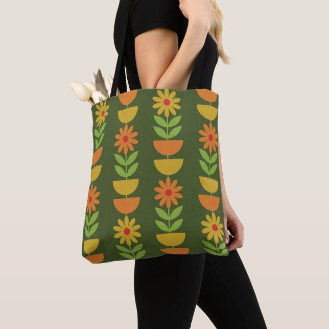 Mittelepochen-Blumen mit geometrischen Halbkreisen (Von Nahem)