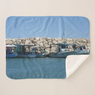 Mittelmeer-Fischerboote in Blaumeer-Design Sherpadecke