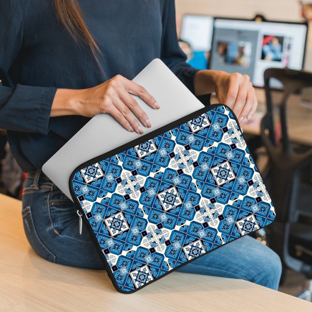 Mittelmeer-Fliesen, Portugal, Azulejo, Majolica Laptopschutzhülle (Von Creator hochgeladen)