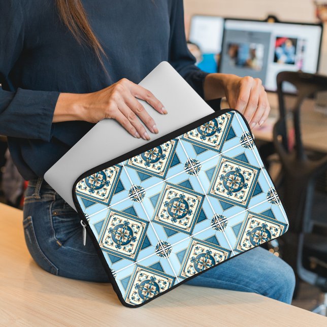 Mittelmeer-Fliesen, Portugal, Azulejo, Majolica Laptopschutzhülle (Von Creator hochgeladen)