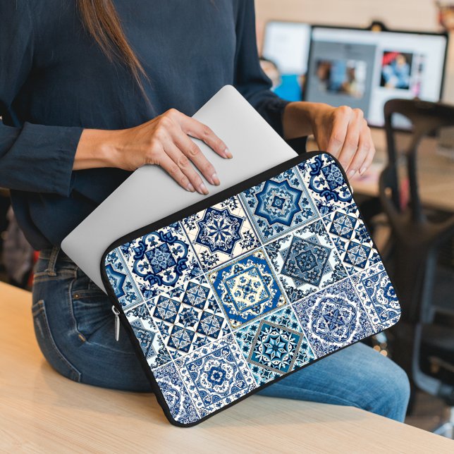 Mittelmeer-Fliesen, Portugal, Azulejo, Majolica Laptopschutzhülle (Von Creator hochgeladen)