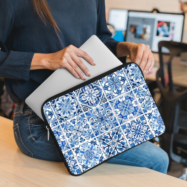 Mittelmeer-Fliesen, Portugal, Azulejo, Majolica Laptopschutzhülle (Von Creator hochgeladen)