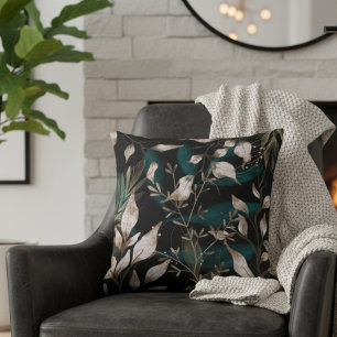 Mitternachtgarten: dunkle Whimsikale Blätter mit G Kissen