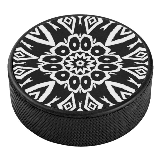 Mitternachts-Mandala Eishockey Puck (3/4)