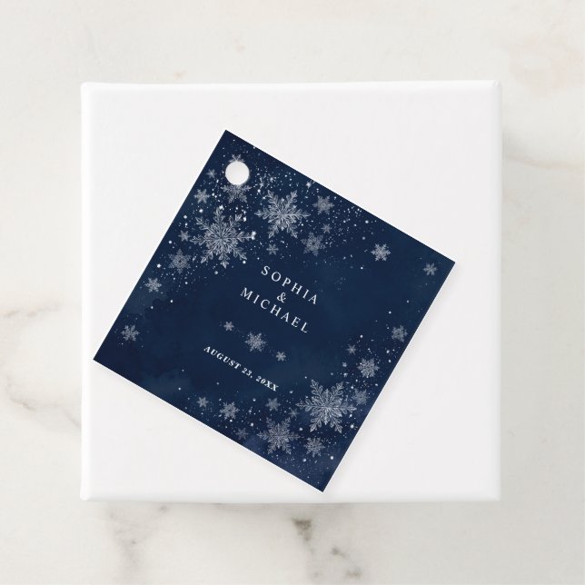 Mitternachts-Schneeflocken Winterhochzeit  Geschenkanhänger (Beispiel)