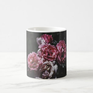 Mitternachtsgarten, dunkle Blumen, Tasse