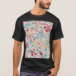 Mittsommerliche Wiese, blühende Pflanze. T-Shirt