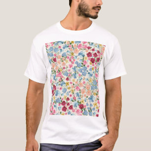 Mittsommerwiese, blühendes Pflanzenmuster. T-Shirt