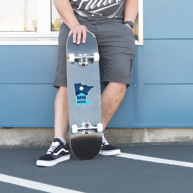 MN NICE AUFKLEBER (Skater)