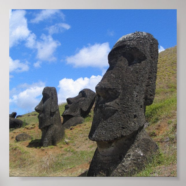 Moai bei Rano Raraku, Osterinsel Poster (Vorne)