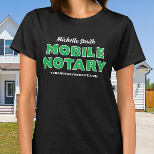 Mobiler Notar-Darlehensunterzeichnungsagent mit in T-Shirt