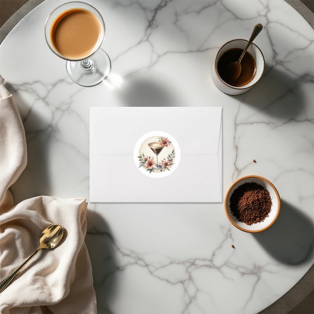 Mocha Mousse "Liebe ist Brewing" Brautparty Runder Aufkleber (Mocha Mousse "Love is Brewing" Bridal Shower Classic Round Sticker)