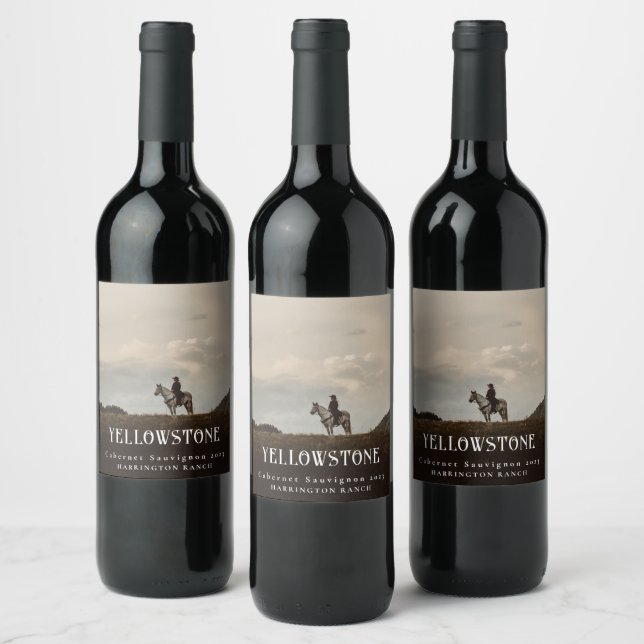 Mockup Yellowstone Western Custom Wine Labels Weinetikett (Flaschen)