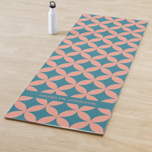 Mod Geometric Retro Modern Peach Blue Mitte des Ja Yogamatte (Beispiel)