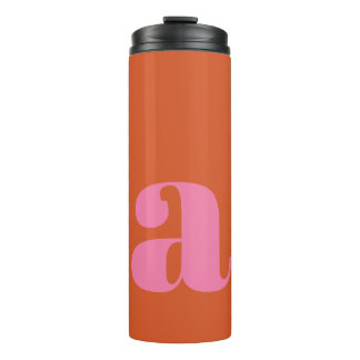 Mod Monogram, lebend, Anfangsbuchstabe Rosa Orange Thermosbecher