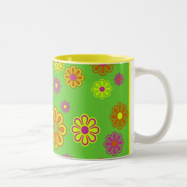 Mod Pop Blume Groovy Zweifarbige Tasse (Rechts)
