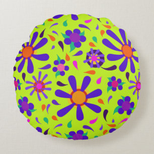MOD Style Purple Flowers auf Peridot Green Rundes Kissen