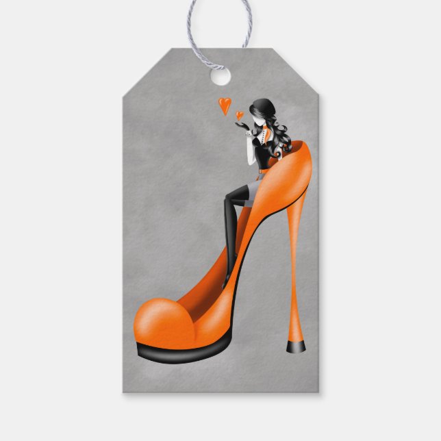 Modebewusste Dame in Stilettos Geschenkanhänger (Vorderseite)