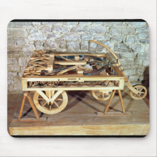 Modell eines Autos angetrieben bis zum Frühlingen Mousepad