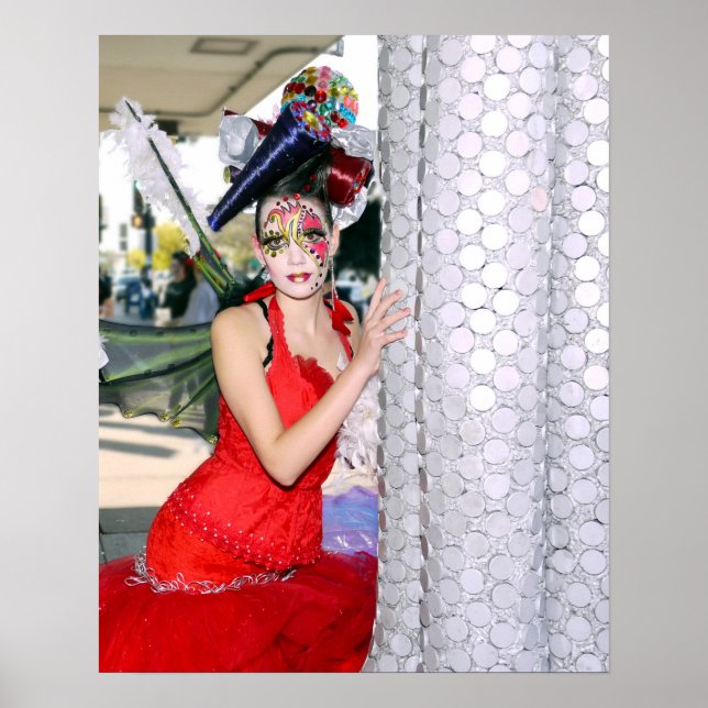 Modell in Red Dress Poster Wall Art (Vorne)